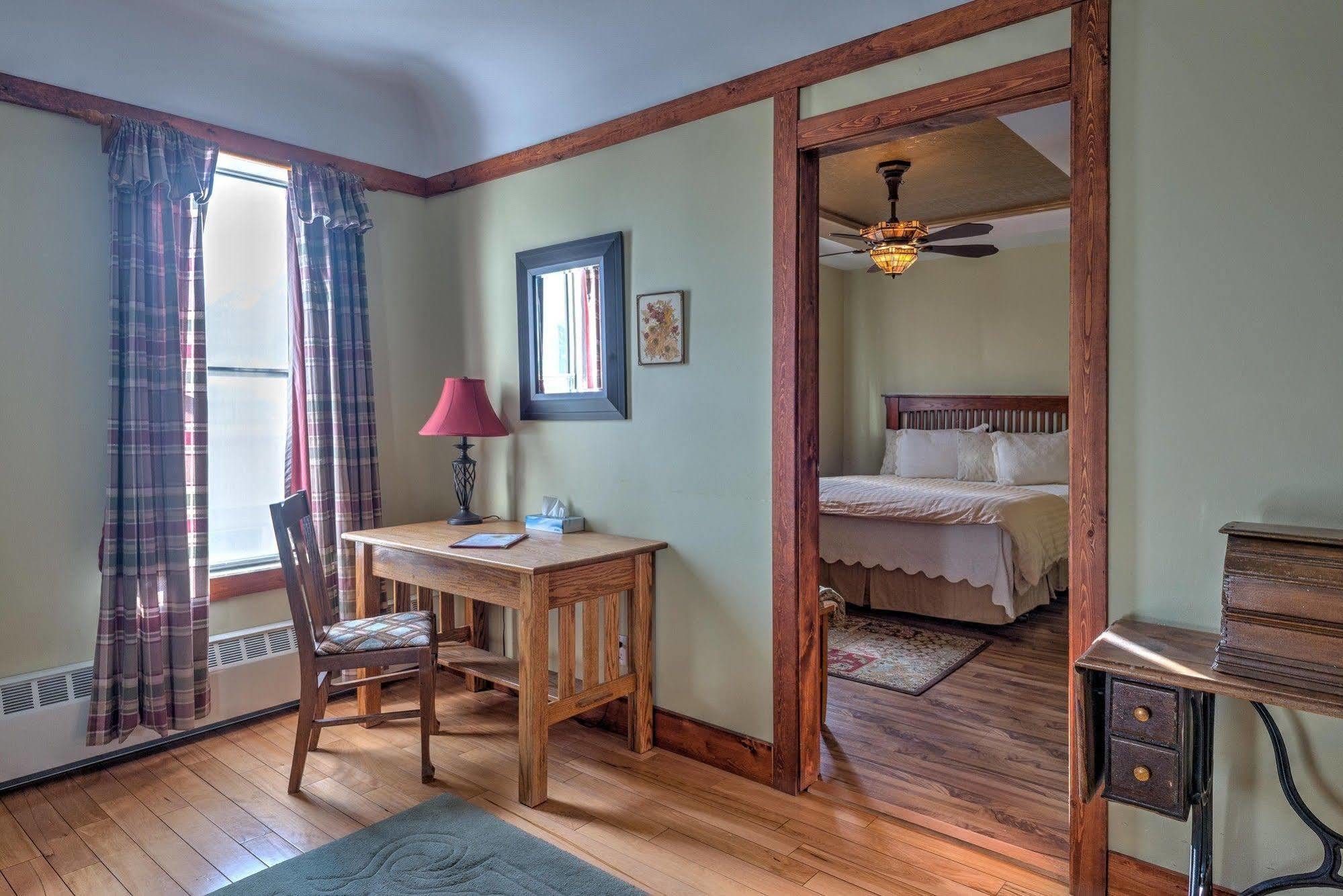 Country Encounters Accommodations Coleman Kültér fotó