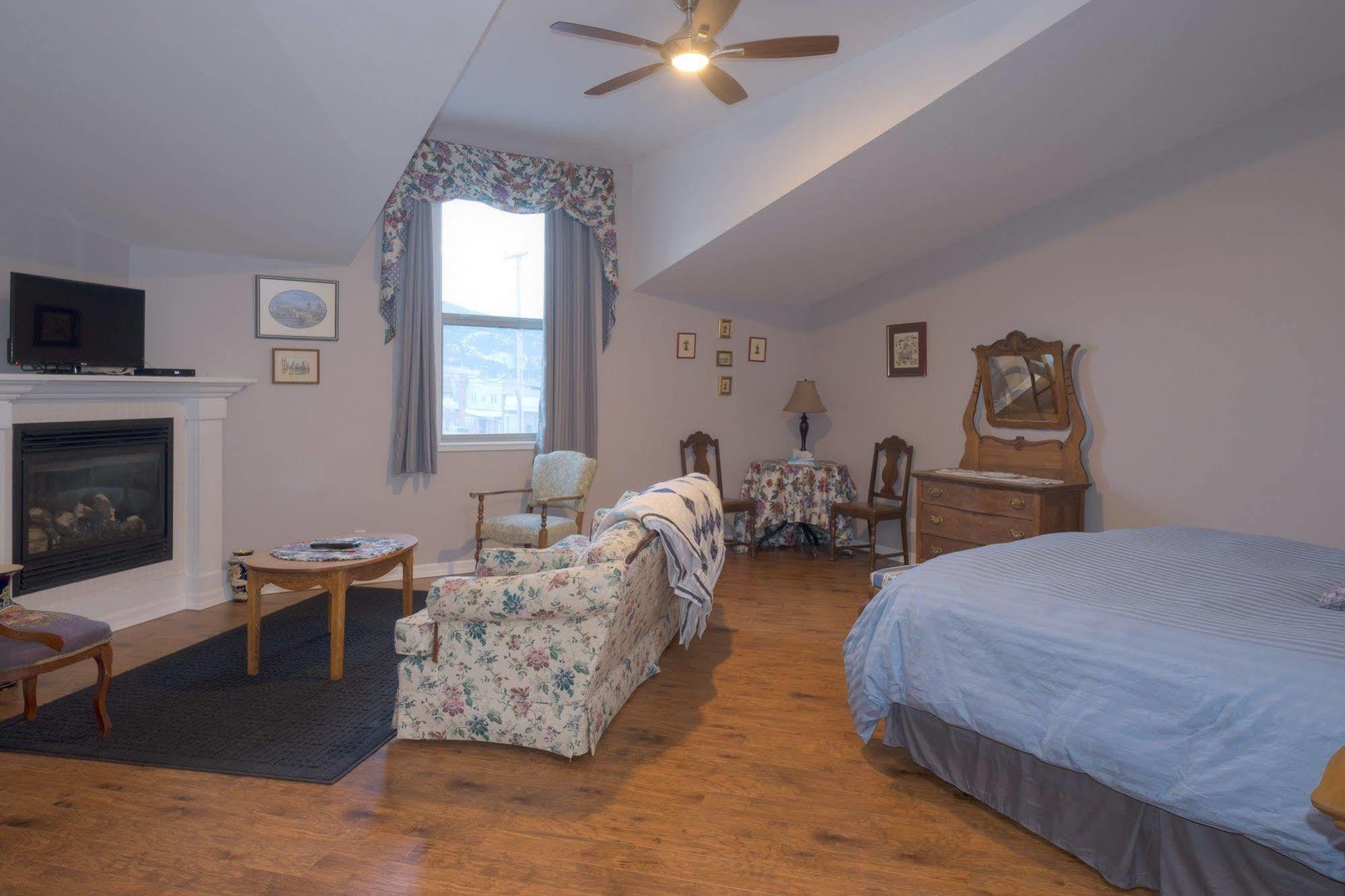 Country Encounters Accommodations Coleman Kültér fotó
